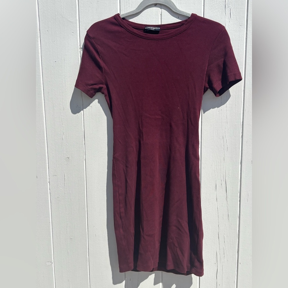 Brandy Melville Ribbed Body Con Short Sleeve Dress - Picture 4 of 7